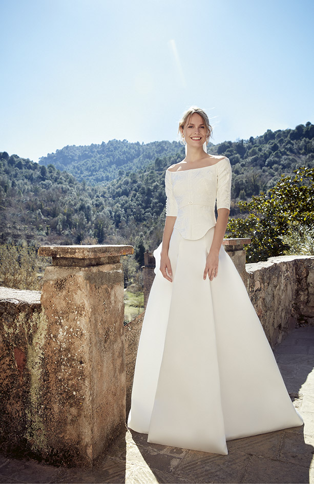 Vestidos de novia de larga: Lisos y minimalistas