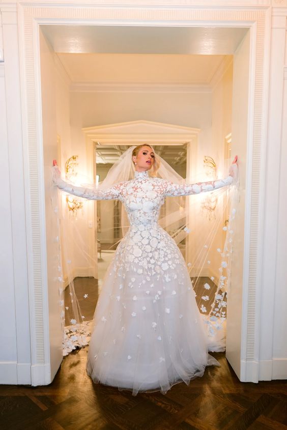 5 Celebrities that got inspired by Grace Kelly's Wedding Dress